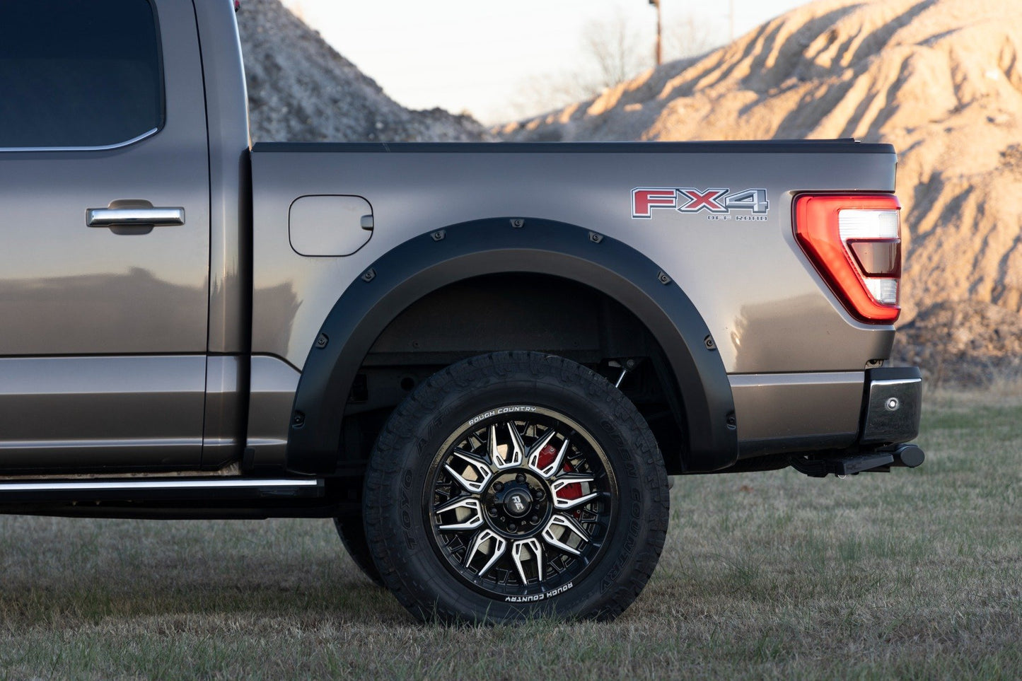 Pocket Fender Flares | JS Iconic Silver | Ford F-150 2WD/4WD (2021-2023)