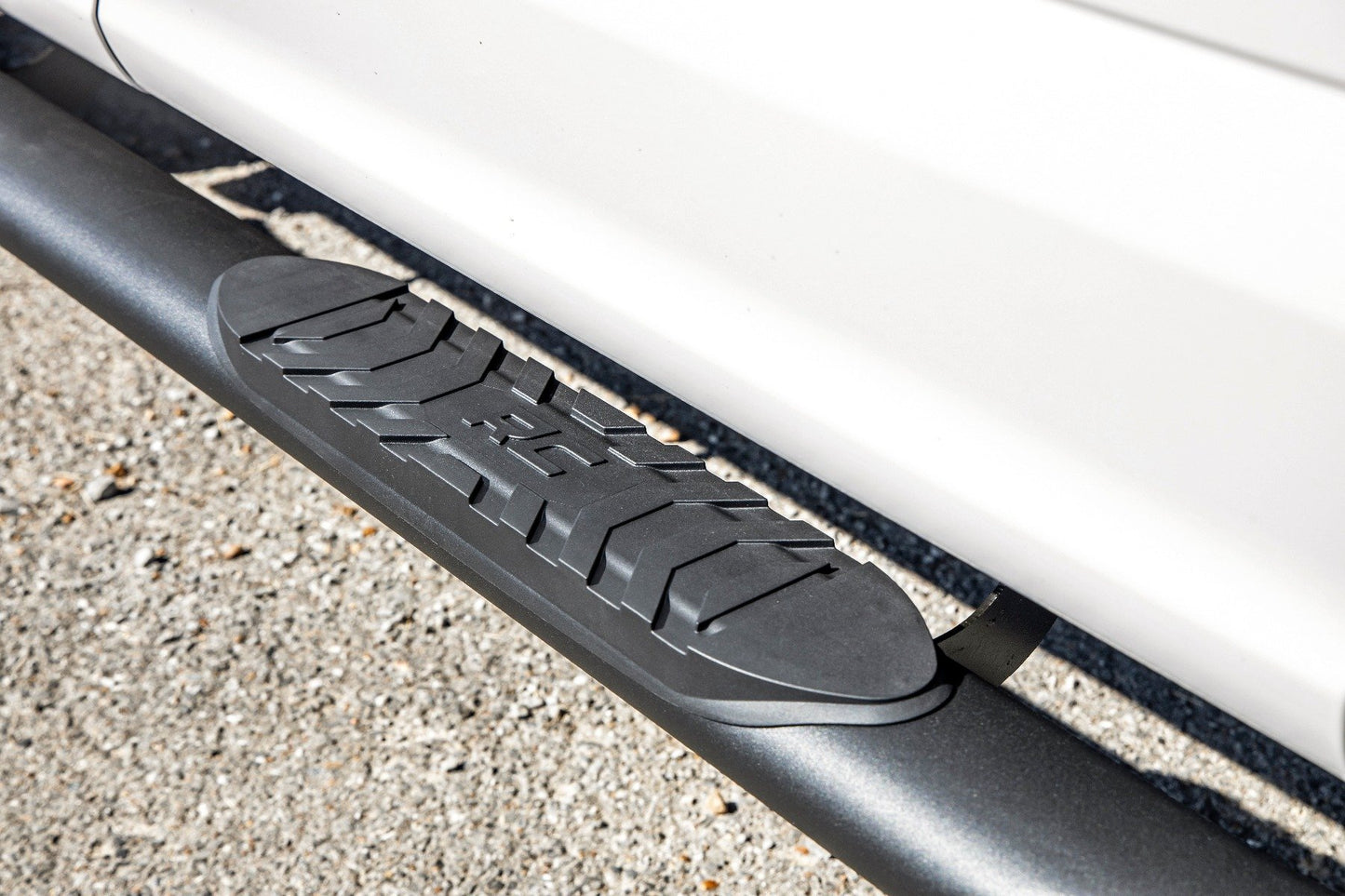 Oval Nerf Step | Crew Cab | Black | Ford F-150/F-150 Lightning/Raptor (15-24)