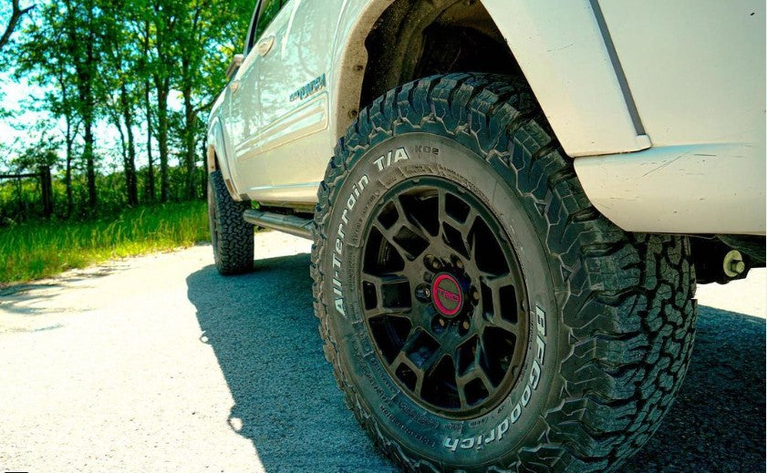 1-4 Inch Adjustable Coilovers 3 Inch Rear Lift Blocks and Shocks 00-06 Tundra Freedom Off-Road