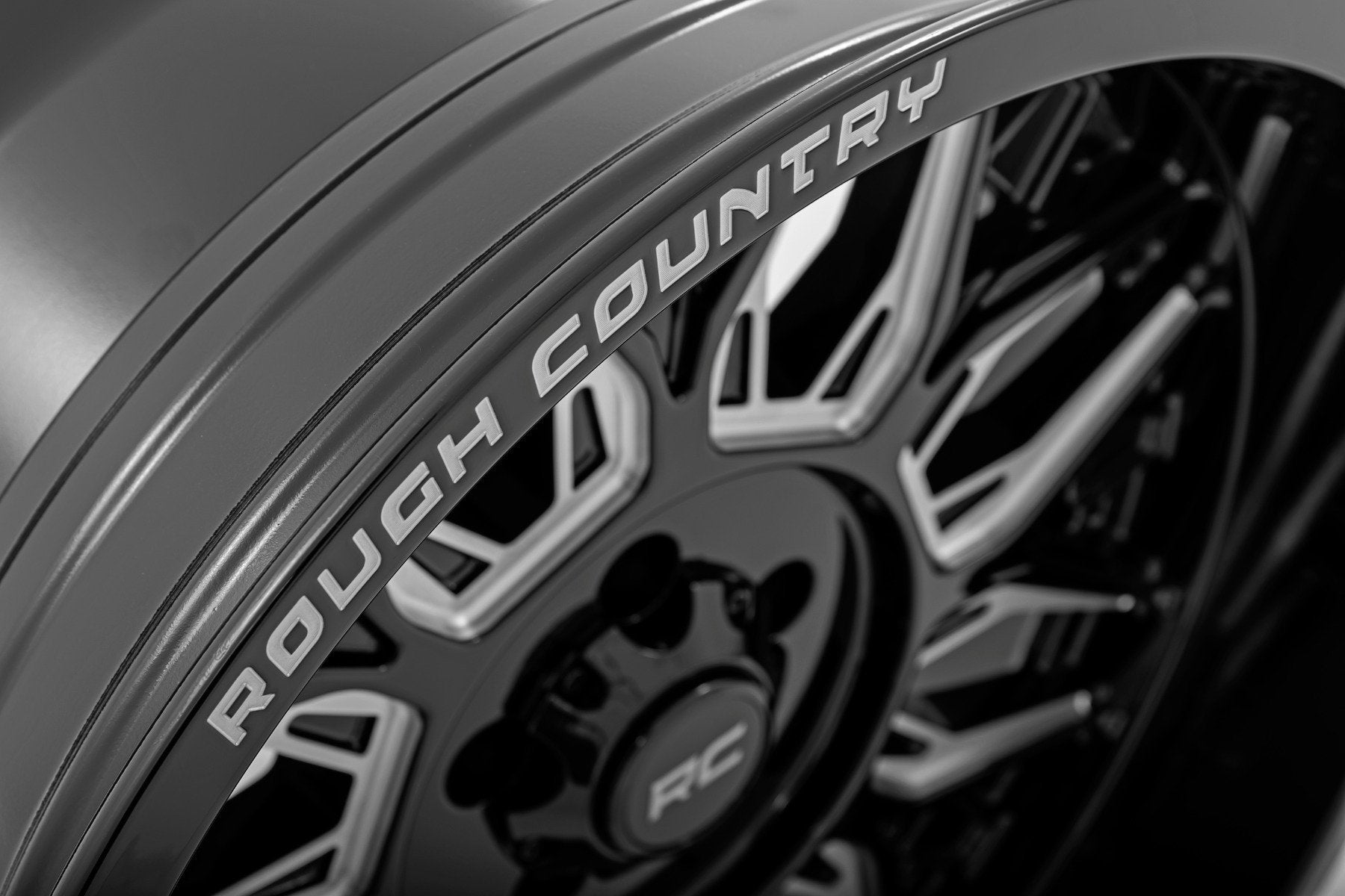 Rough Country 86 Series Wheel | One-Piece | Gloss Black | 22x10 | 8x180 | -19mm