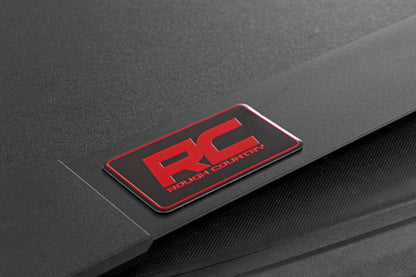Hard Flush Mount Bed Cover | 5'10" Bed | Chevy/GMC 1500 (19-24)
